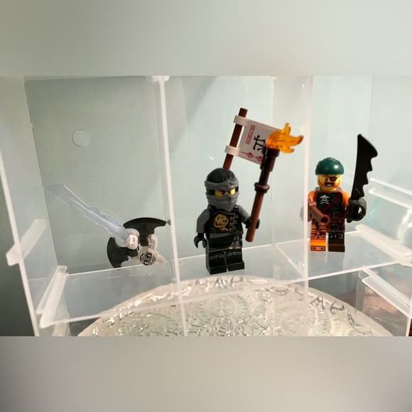 Lot LEGO Ninjago 70599 Minifigures Accessories Only No Building Set - Picture 4 of 8